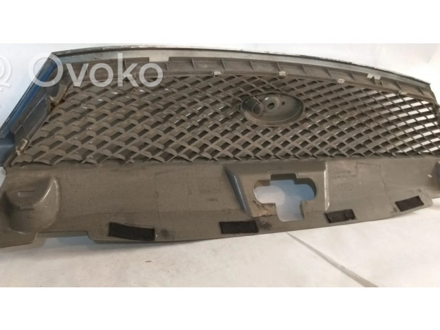 Передняя решётка Ford Mondeo Mk III 2000-2007 года 1S718B271A      