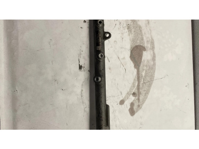 Vstřikovací lišta 7795514   BMW 5 E60 E61     
