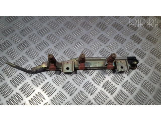 Топливная рампа 166009F600, 16600-9F600   Nissan Primera 1.8 
