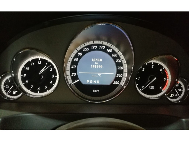 Přístrojová deska  Mercedes-Benz CLK AMG A208 C208 2010 A2129003309, A2129001308  