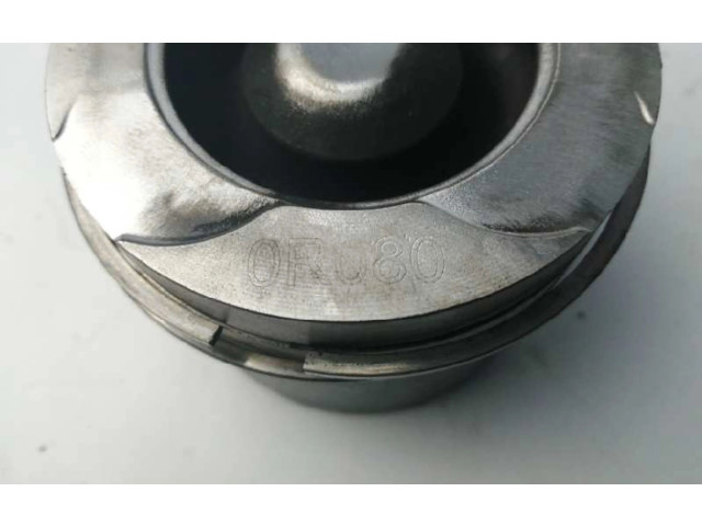  Поршень 2AD 131010R080, 0R080  Toyota RAV 4 (XA30)  