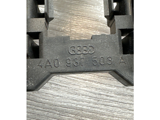   Pojistková skříňka 4A0937503A   Audi A6 S6 C4 4A 1995