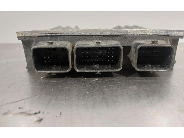 Блок управления двигателем ECU    8200334419   Renault Megane II