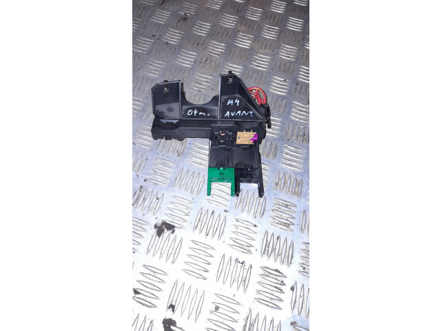 Блок предохранителей  8E1937503   Audi A4 S4 B6 8E 8H    