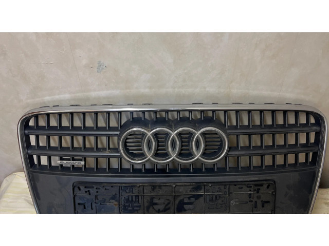 Верхняя решётка Audi Q7 4L 2005-2015 года 4L0853651      