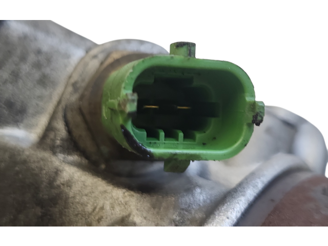 Vstřikovací čerpadlo 0445010681, 31372081   Volvo V40    D5204T4 