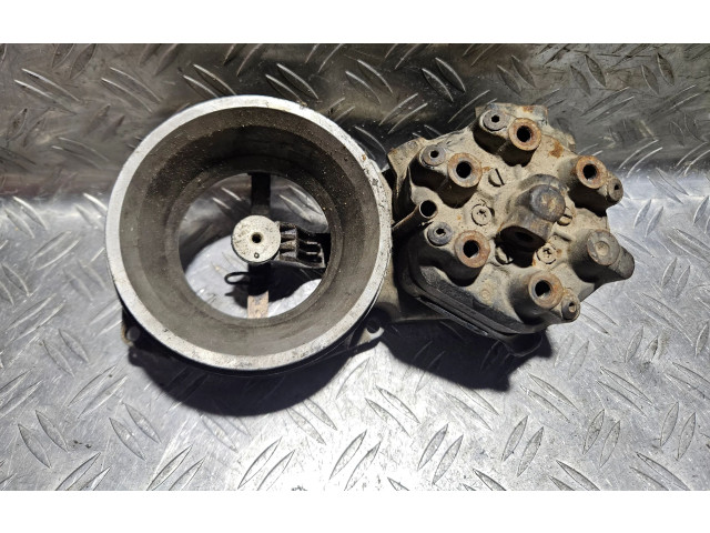 Vstřikovací lišta 0438120185, 035133353AB   Audi 100 200 5000 C3     