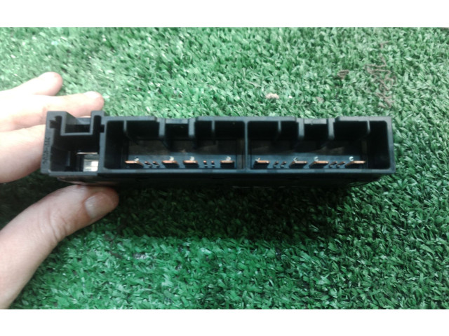 Pojistková skříňka Řídící jednotka BSM 8264147020, 8264147020   Toyota Yaris 2006