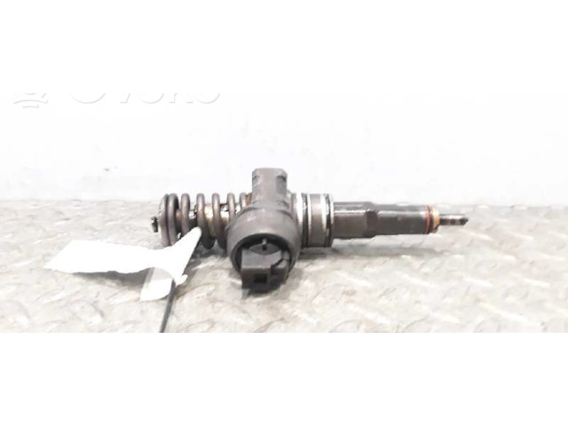 Vstřikovač 038130073G, 0414720215   Skoda Octavia Mk2 (1Z)  pro naftový motor 1.9  