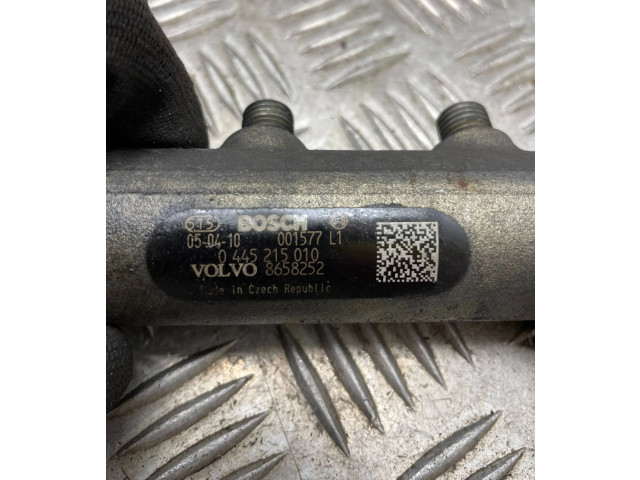 Vstřikovací lišta 0445215010, 8658252   Volvo V70     