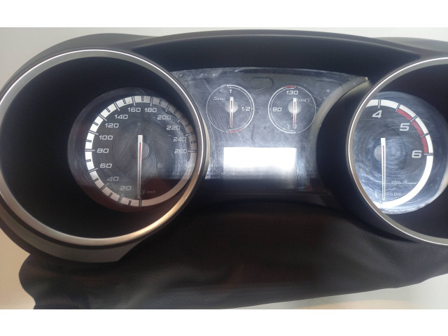 Přístrojová deska  Alfa Romeo Giulietta 2010 50516478, 035603  