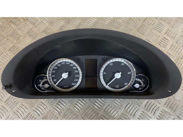 Панель приборов A2035403748, 110080266033   Mercedes-Benz C W203       