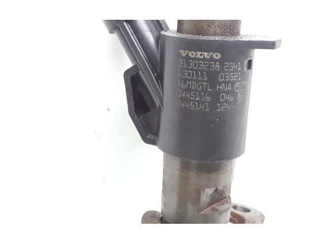 Vstřikovač 31272896, 31303238   Volvo C70    D5204T5 