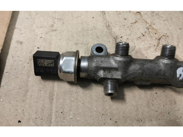 Топливная рампа 04L130764C   Volkswagen Tiguan  