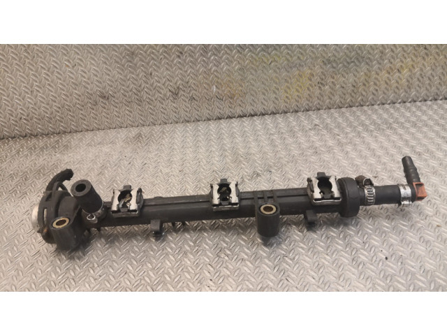 Vstřikovací lišta 1600700195   Smart ForTwo I  pro benzínový motor 0.6 M 160.910 
