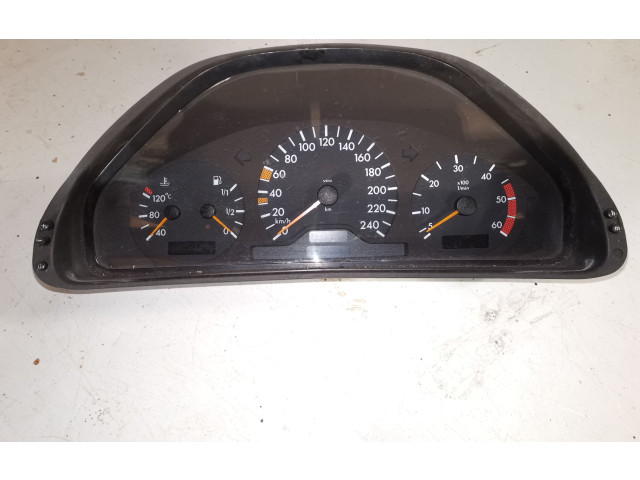 Přístrojová deska  Mercedes-Benz E W210 2001 2105401448  