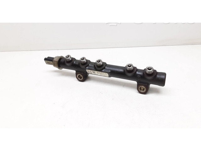 Vstřikovací lišta 9685297580, 9670076780   Volvo V60    D4162T 