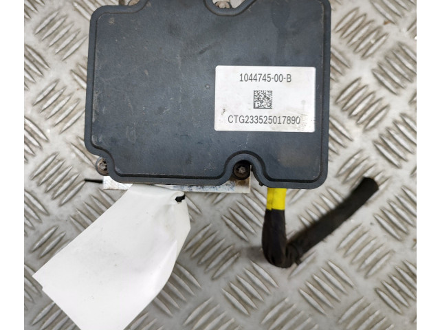 Jednotka ABS 104474500B   Tesla Model Y 2024