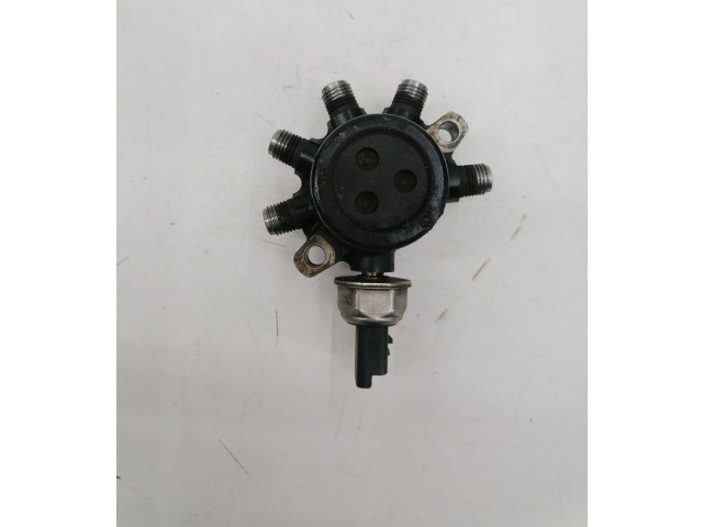 Vstřikovací lišta 8200379933, H8200334367   Nissan Note (E11)     