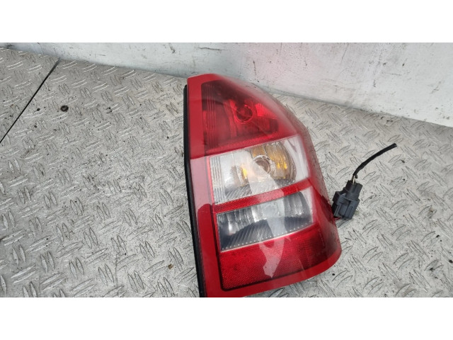 Задний фонарь правый сзади 04805966AH, 61B570200    Chrysler 300 - 300C   2005-2010 года