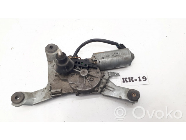 Моторчик заднего дворника 0390206514    Mitsubishi Carisma