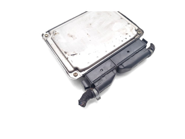 Řídící jednotka 8L0906018M, 0261206797   Audi TT Mk1 2001