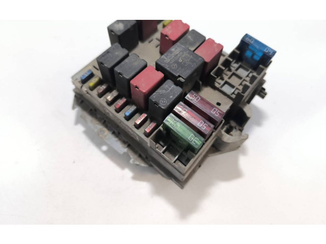 Блок предохранителей 51724394   Fiat Stilo 2002