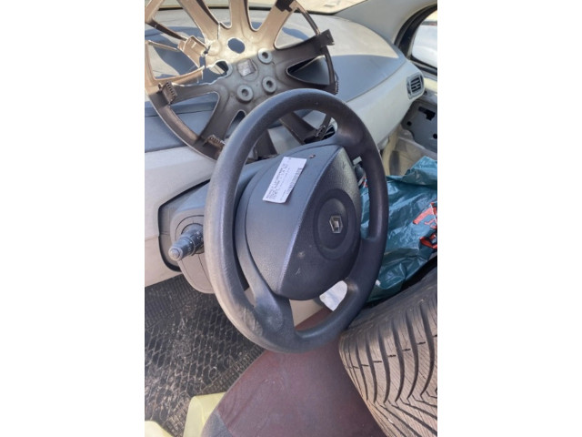 Pojistková skříňka Руль 8200216037   Renault Modus 2005