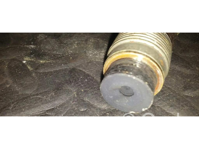 Vstřikovač KCA21S71365450   BMW 3 E30  pro naftový motor 2.5 D256T1 