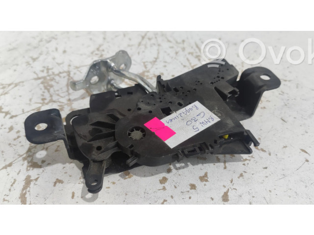Zámek zadních dveří C33550100   BMW 5 G30 G31 2019