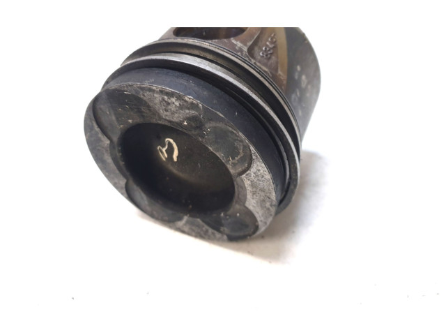 Píst 8349P   Mercedes-Benz E W212    OM 651.925 