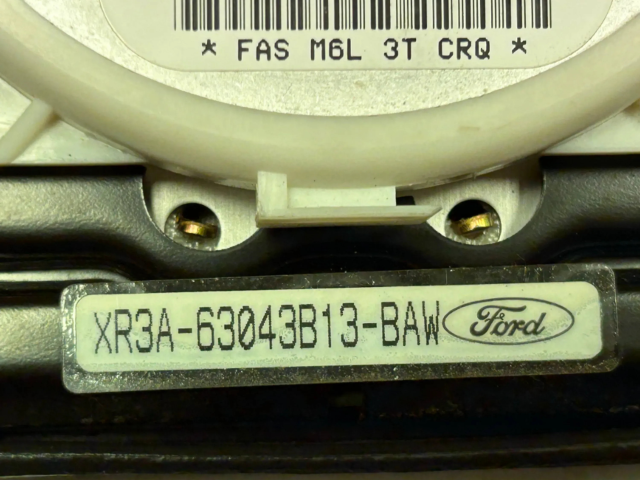 Подушка безопасности водителя XR3A-63043B13-BAW   Ford Mustang IV