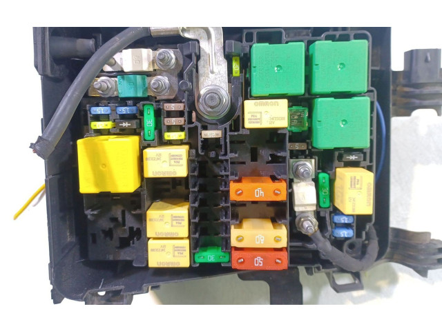   Pojistková skříňka 9804848180   Citroen SpaceTourer XL 2020