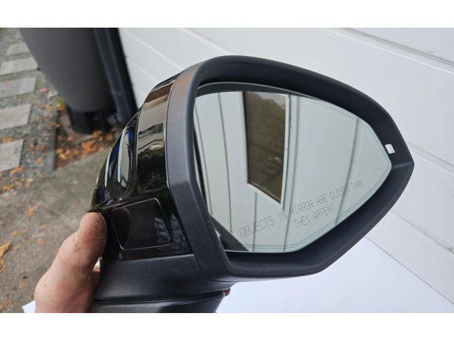 Zpětné zrcátko  Audi A4 S4 B9 8W 2022  4M0907590F  