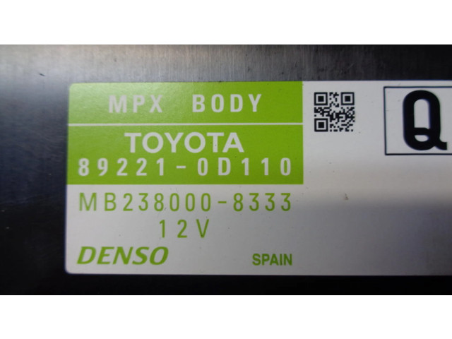   Pojistková skříňka 892210D110, 8273052L70C   Toyota Yaris 2012