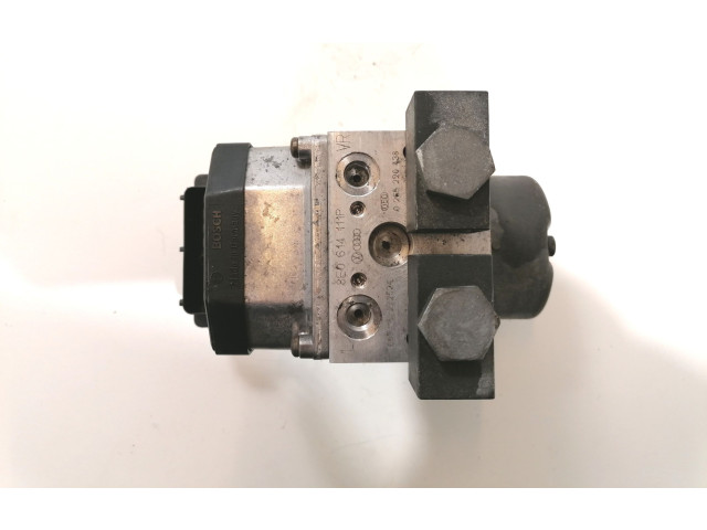 Блок АБС 8E0614111P, 0273004133   Audi  A4 S4 B5 8D  1994-1999 года