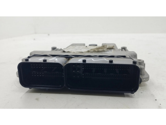 Блок управления двигателя 03L906613LB, 0281017945   Audi A6 C7