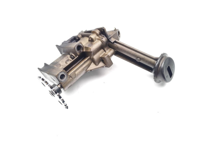 Масляный насос  K9K636 8200307174  Nissan Juke I F15 