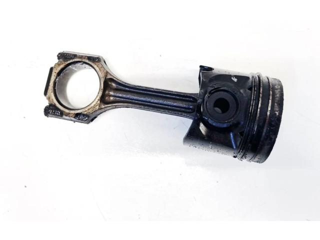  Поршень с шатуном    Audi A4 S4 B5 8D  