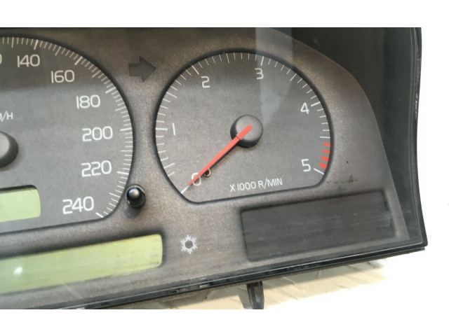 Přístrojová deska  Volvo S70  V70  V70 XC 2000 9168138, 9168386  