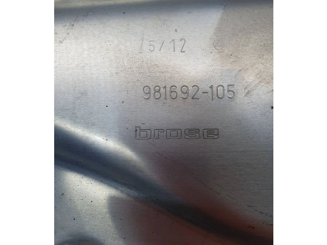 Zpětné zrcátko  Mercedes-Benz C W204 2012  981692105, 5712  