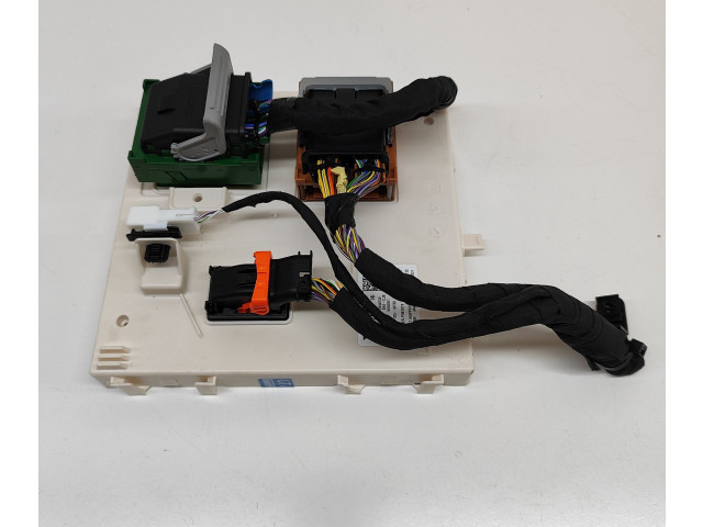 Блок комфорта 31684742, 31684742AA   Volvo XC40   