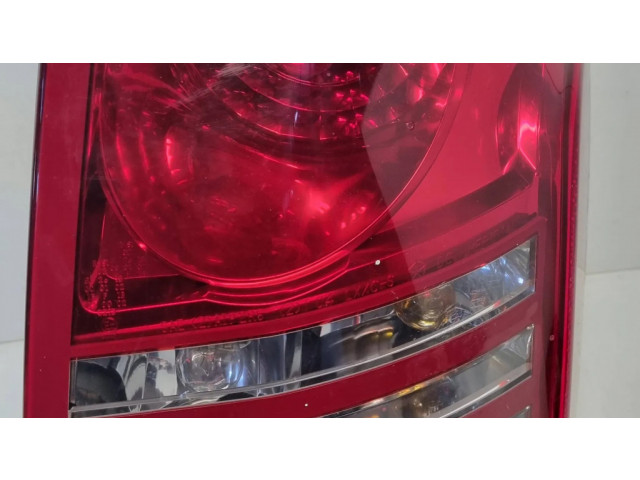 Задний фонарь правый сзади AIP2RS    Chrysler 300 - 300C   2005-2010 года