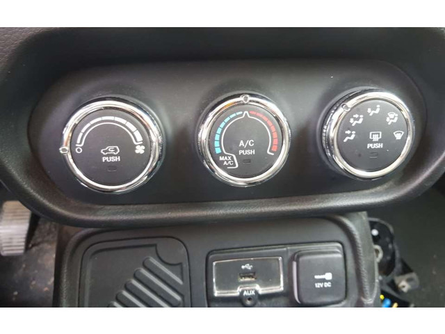 Блок управления климат-контролем 735657792   Jeep Renegade