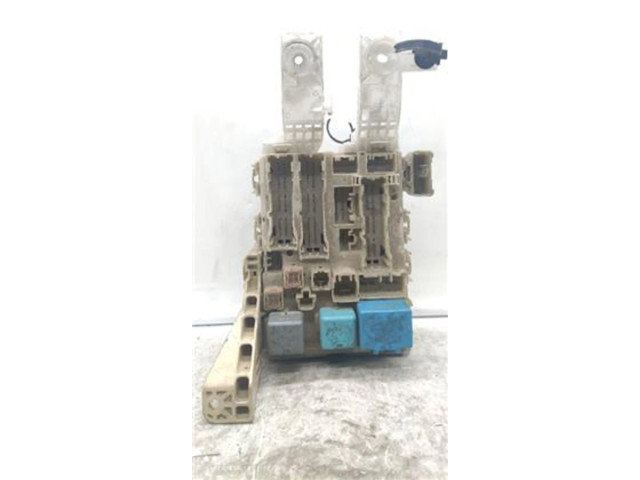   Pojistková skříňka 8273052700, 8273052700   Toyota Yaris 2008