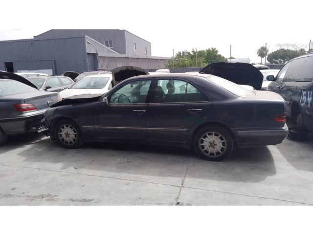 Přístrojová deska  Mercedes-Benz E W210  A2105402811, CUADROINSTRUMENTOS  