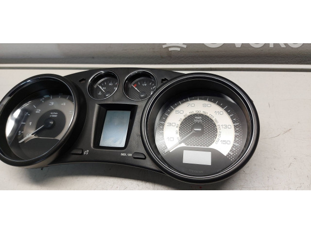 Přístrojová deska  Peugeot RCZ 2010 9666661380  