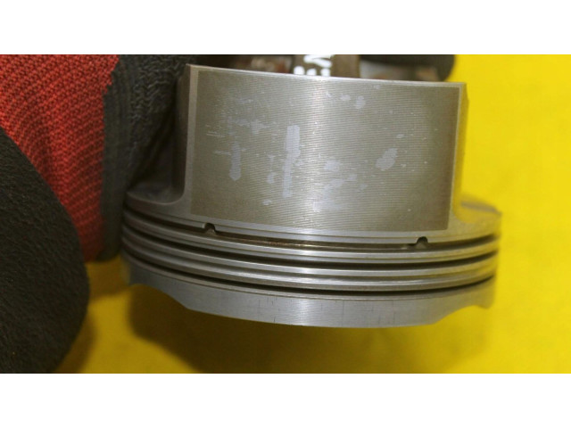 Píst 9481031102R   Porsche Cayenne (9PA)     