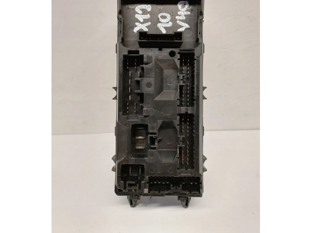   Pojistková skříňka 30889989, 30889989   Volvo S40, V40 1996