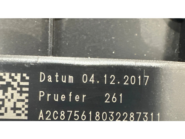 Přístrojová deska  Mercedes-Benz C W205 2016 A2059006733, A2059013515  